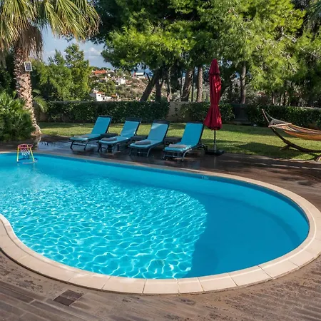 Tatil Evi Aggeliki Agioi Theodoroi (Corinthia)