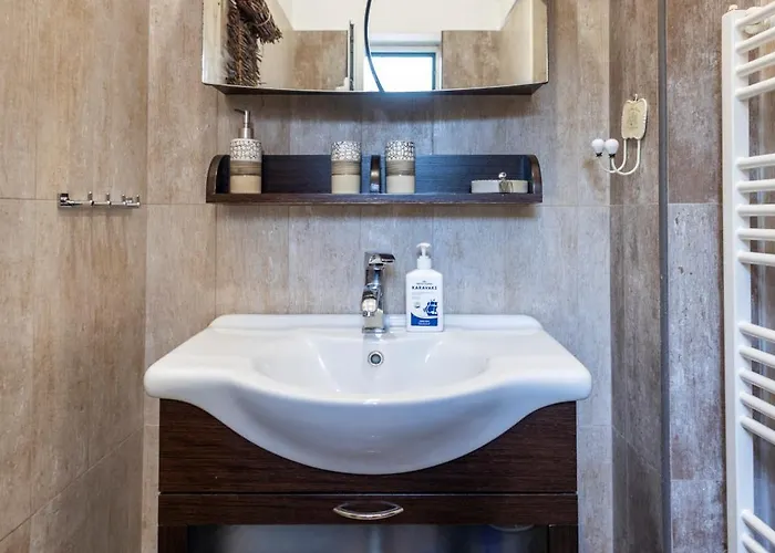 Aggeliki Agioi Theodoroi (Corinthia)