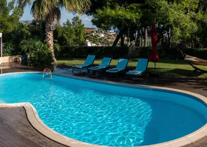 Aggeliki Agioi Theodoroi (Corinthia)